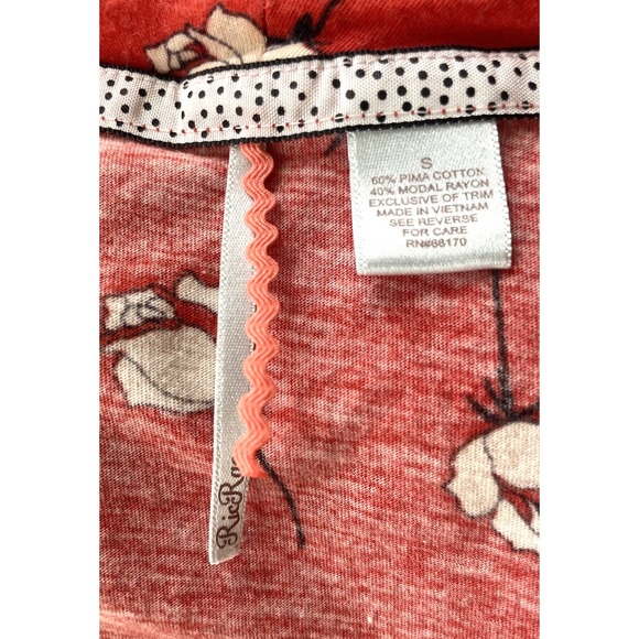 Anthropologie Ric Rac Top Womens Size Small Red Roses - Picture 2 of 3